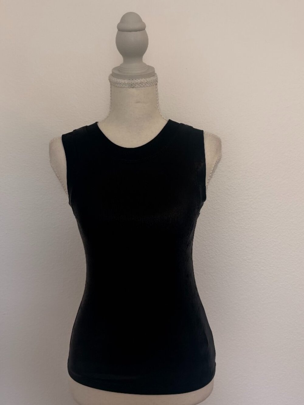 Elan fitted tank top Size Small